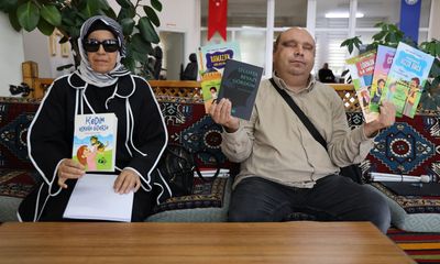 Sivas’ta Görme Engelli Öğretmen ve Eşi Yazarlıkta Buluştu: Hülya Devecioğlu İlk Kitabını Çıkardı