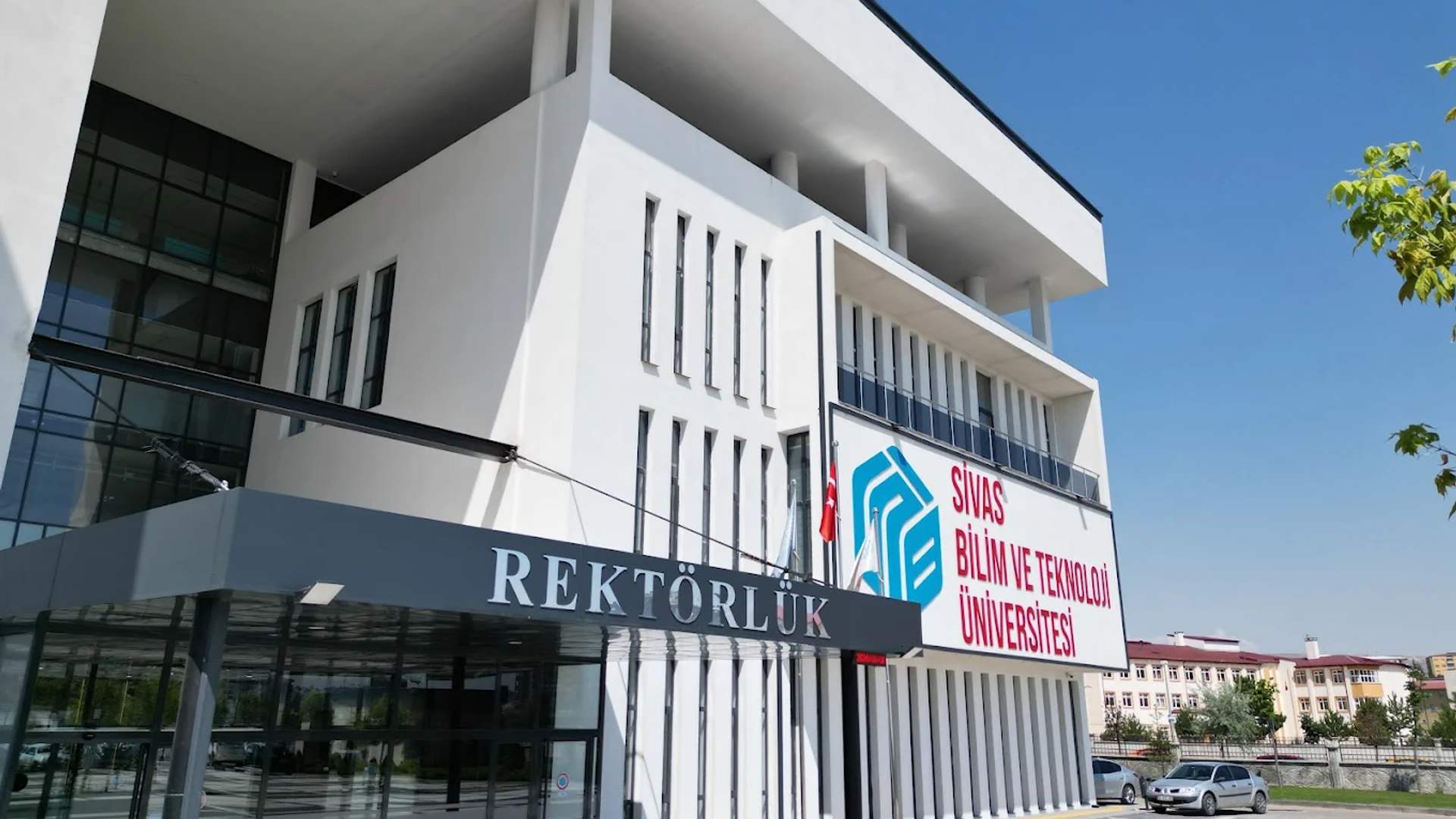 Sivas Bilim ve Teknoloji Üniversitesi, KPSS puan sıralamasıyla 9 sözleşmeli personel alacak.