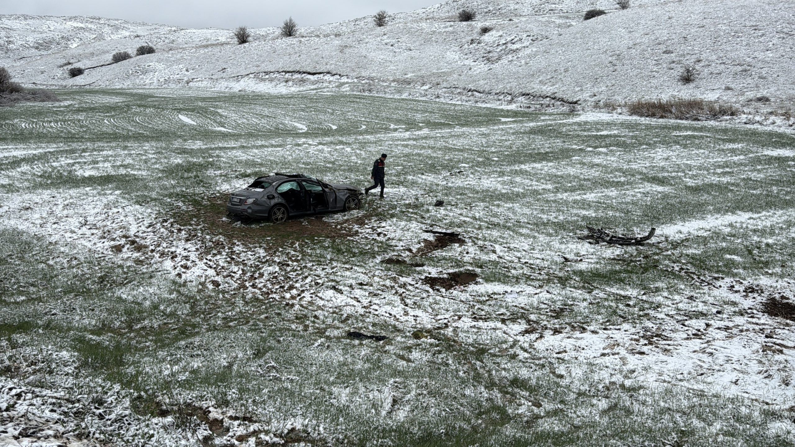 Sivas ta Trafik Kazası: Nişana Giderken Şarampole Uçtular
