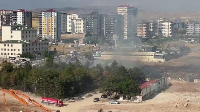 Yangın istasyona ulaşmadan söndürüldü, soğutma çalışması başladı