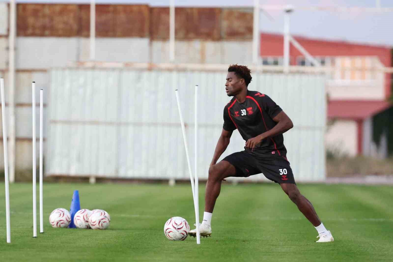 5 günlük iznin ardından Sivasspor sahaya döndü