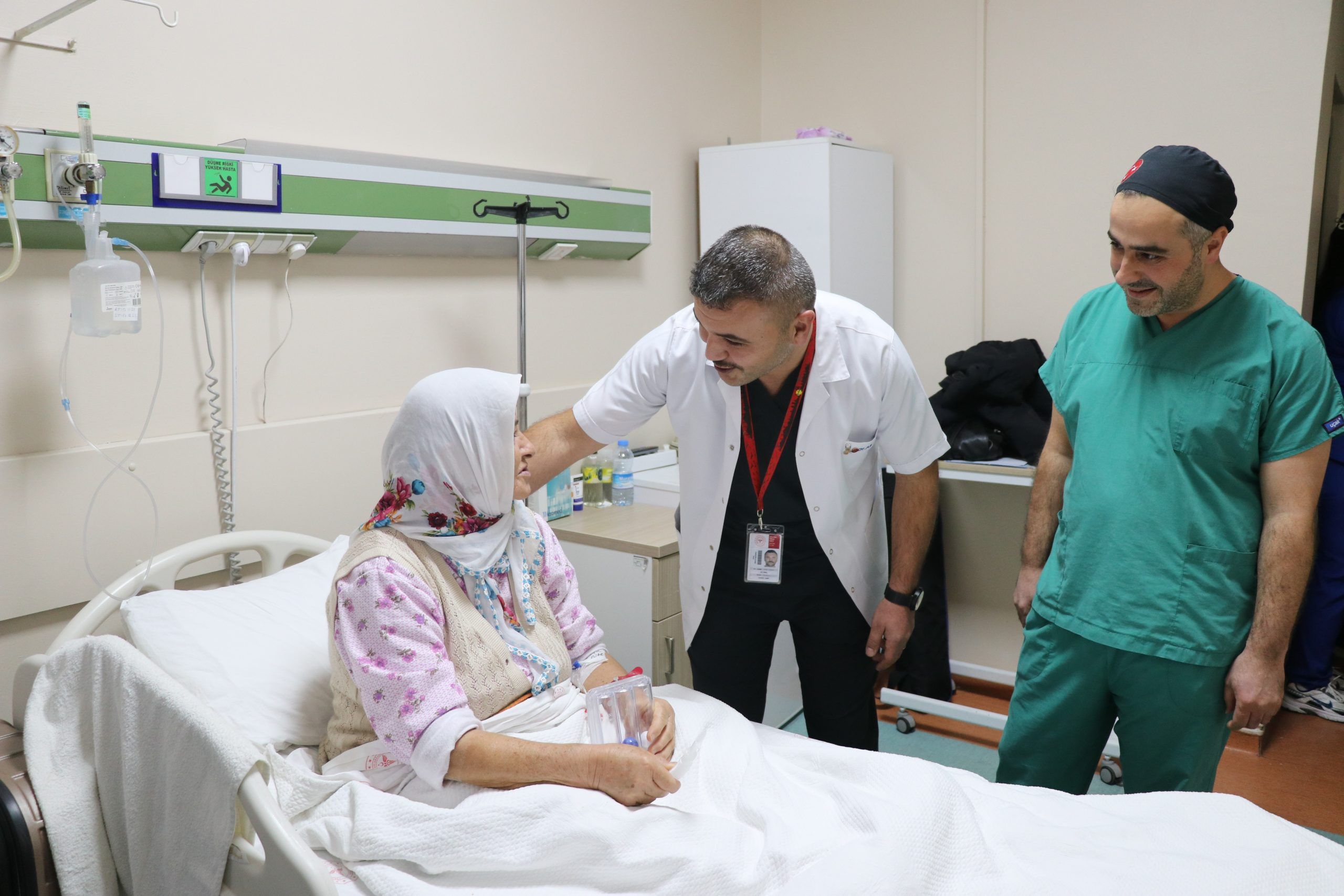Sivas Devlet Hastanesi'nden Tarihi Başarı: İlk Laparoskopik Nefrektomi Ameliyatı Gerçekleşti!