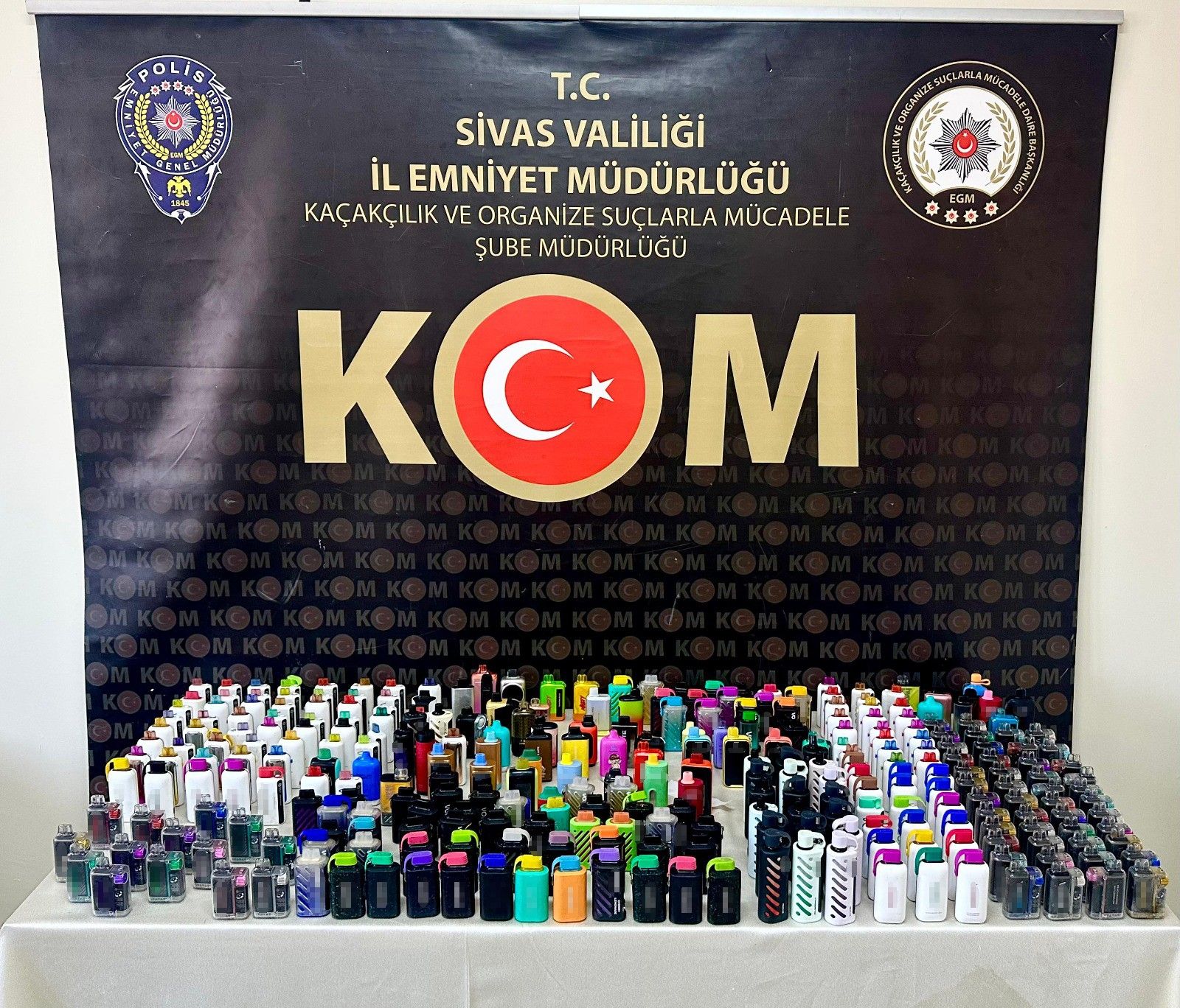 Sivas’ta Tütün Kaçakçılığına Geçit Yok: Tonlarca Malzeme Ele Geçirildi