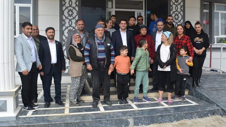 HÜDA PAR Antalya İl Başkanlığından otizmli öğrencilere ziyaret