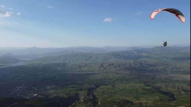 Akıncılar Yamaç Paraşütü Uçuşlarına Ev Sahipliği Yapıyor