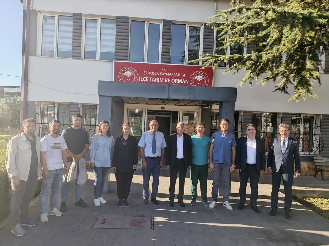 Sivas İl Tarım ve Orman Müdürü Şarkışla'da Çiftçileri ve Personeli Ziyaret Etti