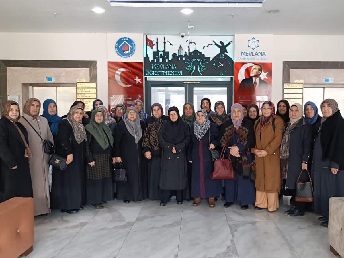 Sivaslı Teyzeler Konya Yollarında: Rukiye Toy’dan Anlamlı Jest