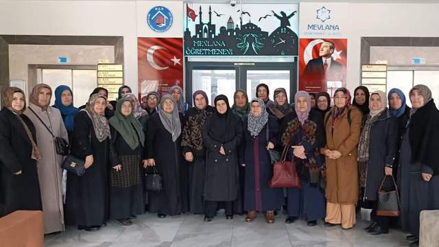 Sivaslı Teyzeler Konya Yollarında: Rukiye Toy’dan Anlamlı Jest