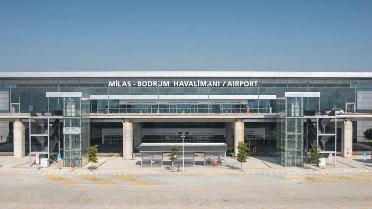 Milas-Bodrum Havalimanı sezonun ilk uçuşunu karşıladı - Birlik Haber Ajansı