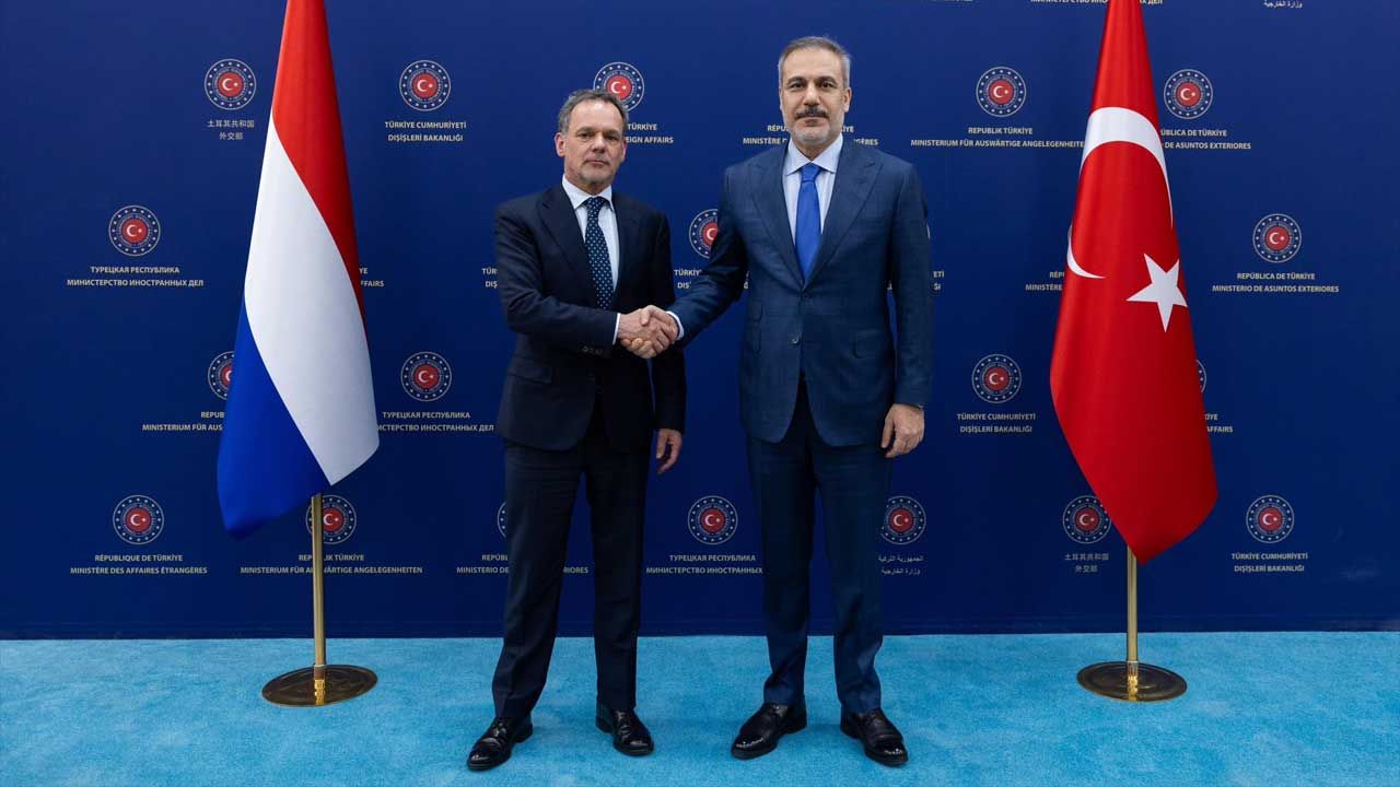 Hakan Fidan, Hollandalı Mevkidaşı Caspar Veldkamp ile Ankara'da görüştü - Birlik Haber Ajansı