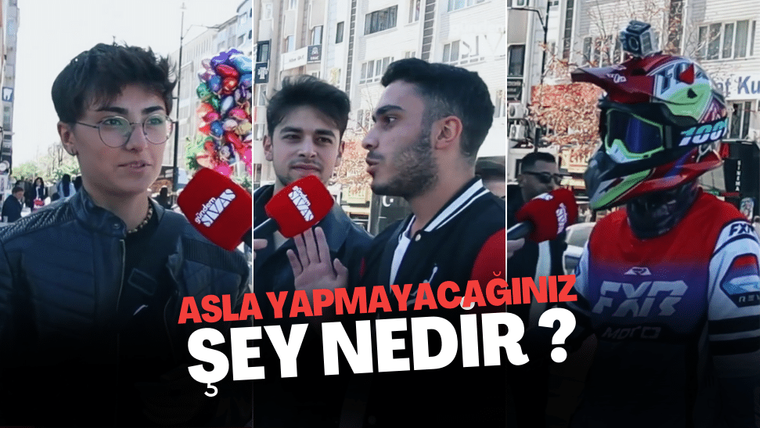 Mikrofon tutan bir kişi, arkasında iki genç ile sokakta röportaj yapıyor.