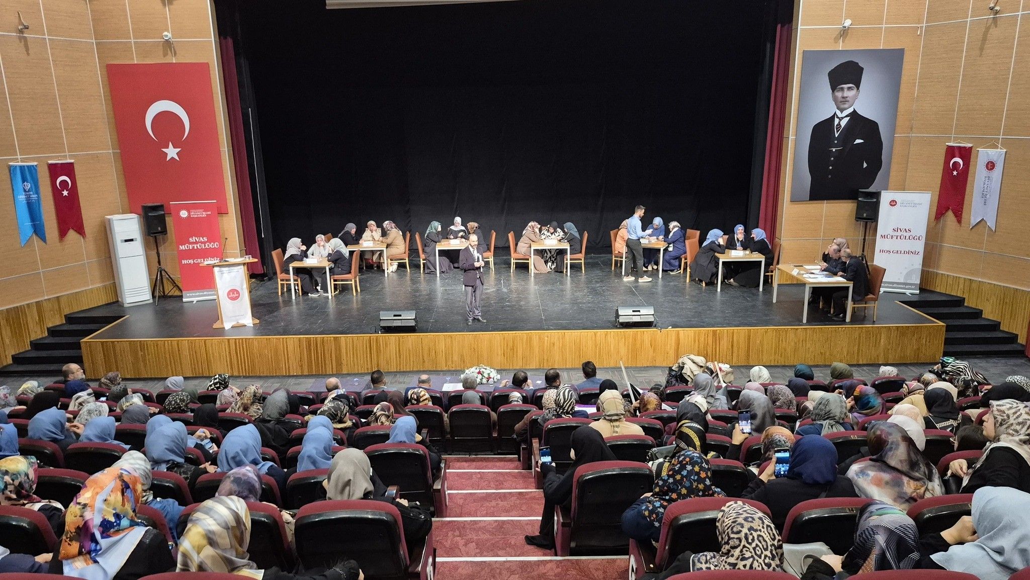 Sivas yetişkin Kur’an kursu bilgi yarışması finali 31 kursun kıyasıya mücadelesi