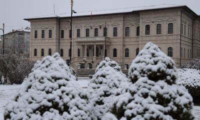 Sivas Beyaza Büründü: Tarihi Kent Meydanı'nda Görsel Şölen!