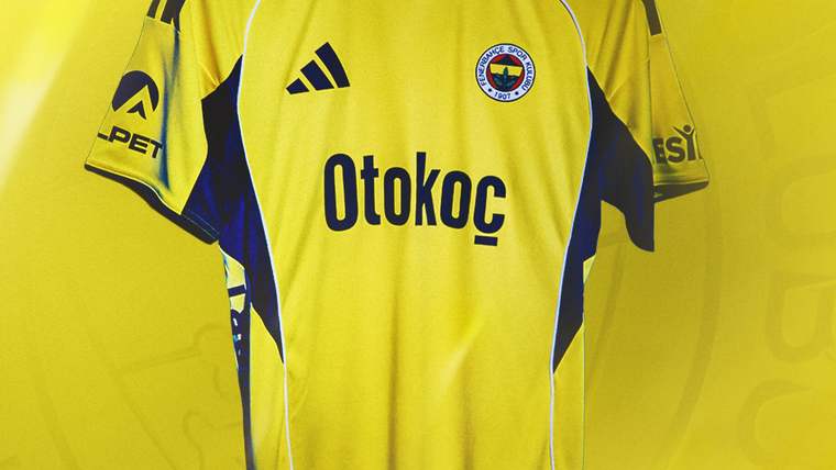 Fenerbahçe Sahada Yeni Formasıyla Görünmeye Hazırlanıyor