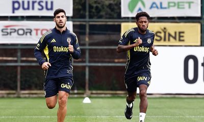 Fenerbahçe Günü Çift Antrenmanla Tamamlıyor