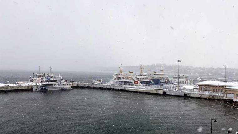 Çanakkale'de feribot seferlerine hava koşulları engeli - Birlik Haber Ajansı