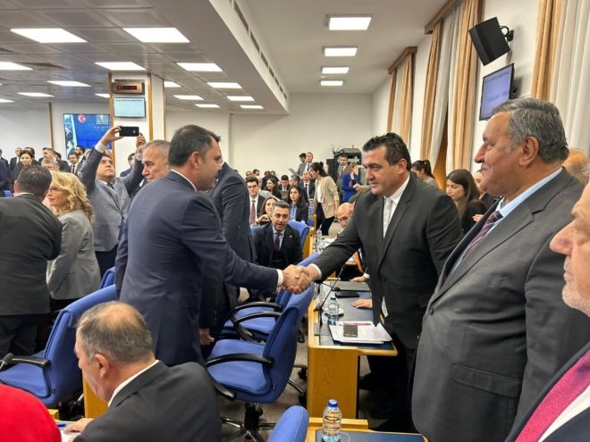 Karasu, Bakan Kurum'u Kangal'a davet etti