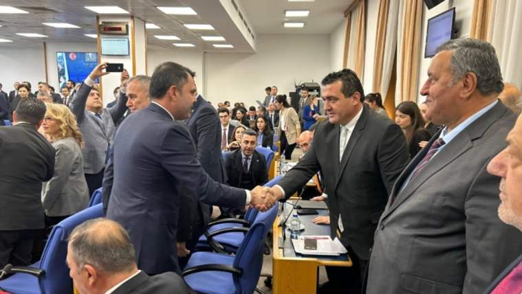 Karasu, Bakan Kurum'u Kangal'a davet etti