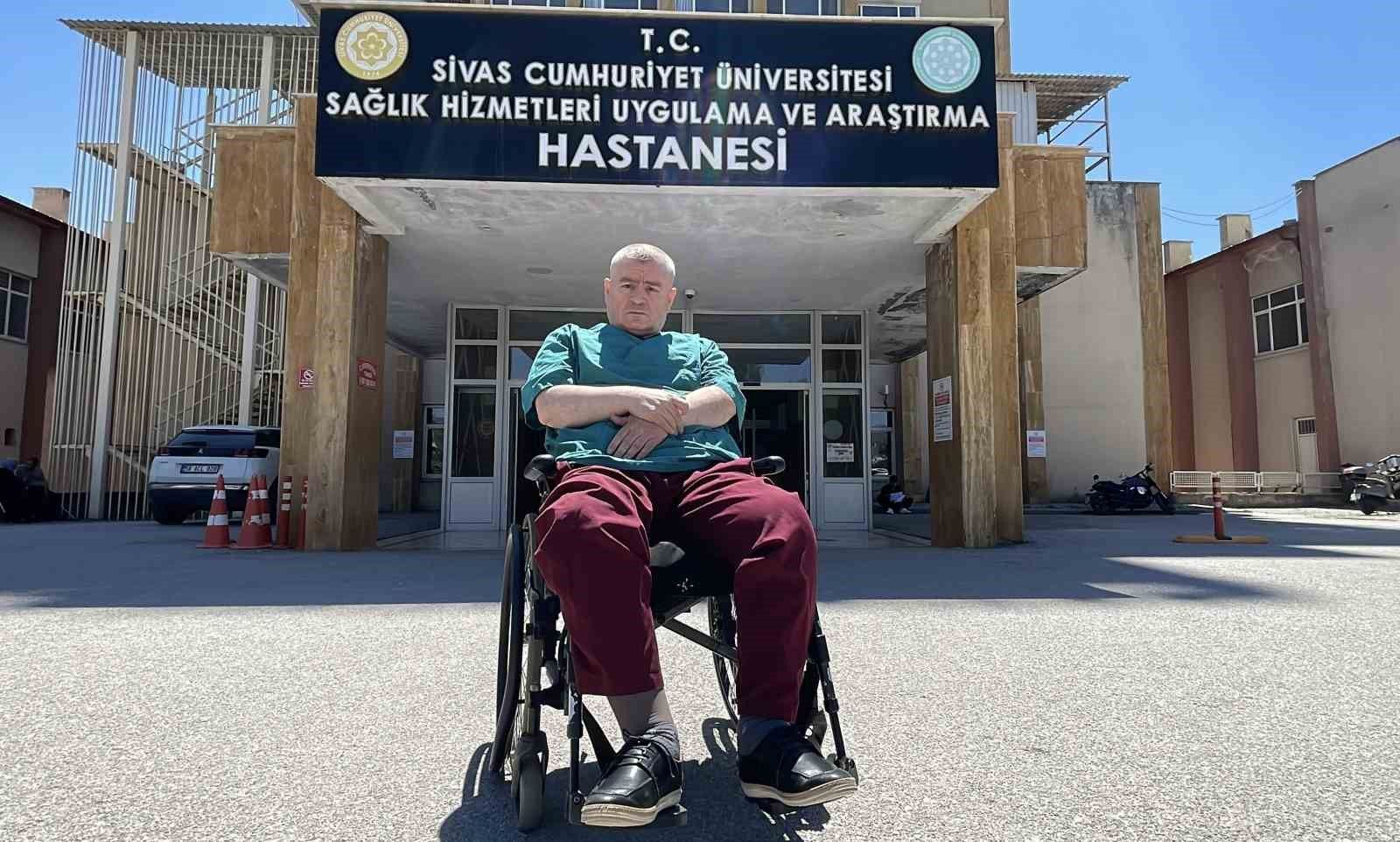 Engeline rağmen ameliyat yapan cerrahın yaşamı bilim dergisinde