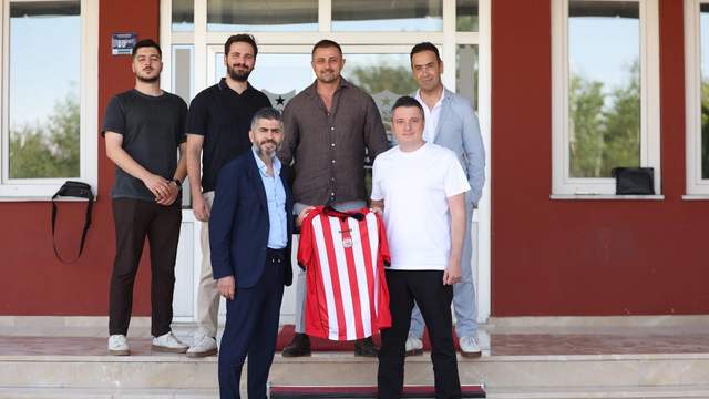 Sivasspor’un sağlık birimine modern cihaz desteği!