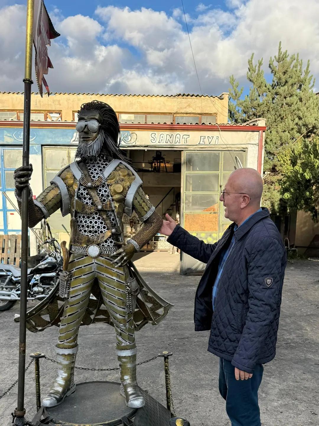 Sivas'ta Demir Sanatçısı Mehmet Çataltaş İl Kültür ve Turizm Müdürlüğü'nden Tam Not Aldı
