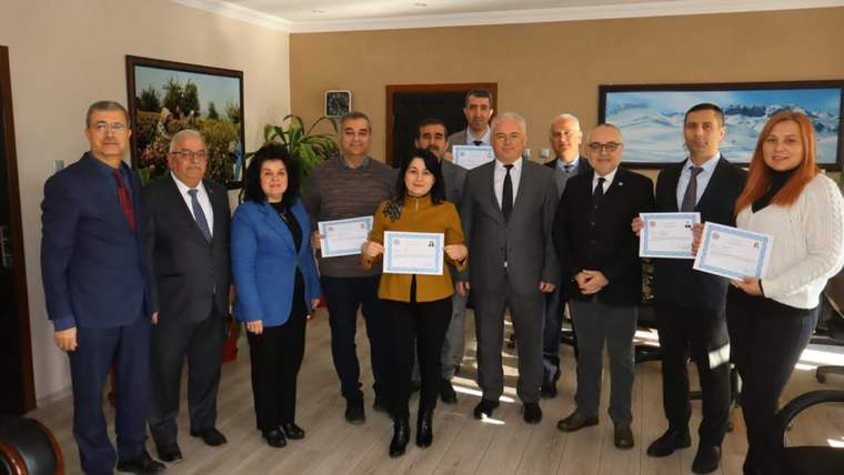 Isparta İl Özel İdaresi'nde başarılı personellere ödül - Birlik Haber Ajansı