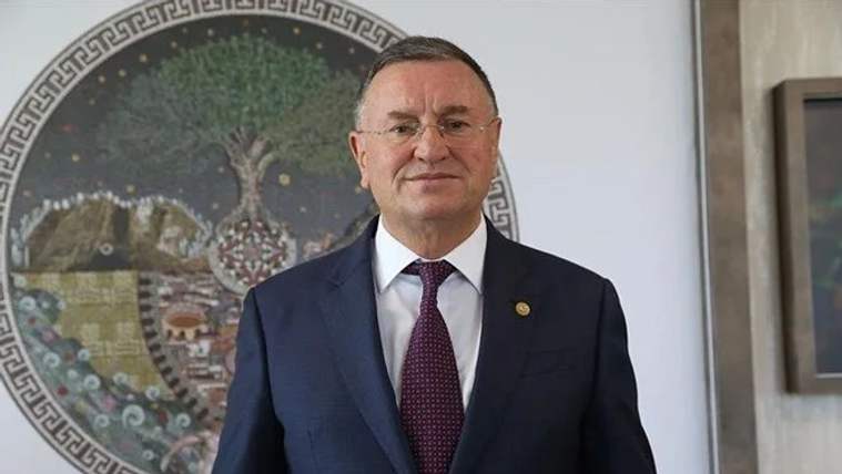 Lütfü Savaş CHP'den ihraç edildi