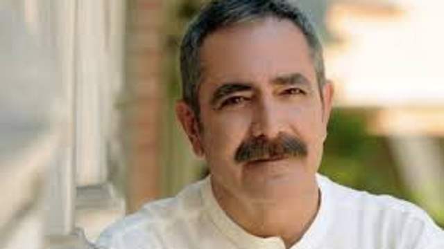 Fatih Kısaparmak Kimdir? Hayatı, Kariyeri ve Eserleri