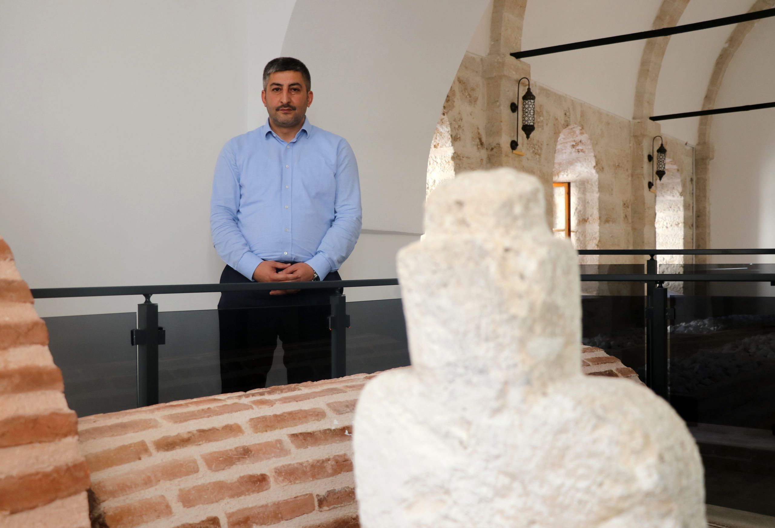 Sivas’ta Tarihî Keşif: Şemsi Sivas-i Türbesi’nde Kayıp Mezar Taşı Bulundu!