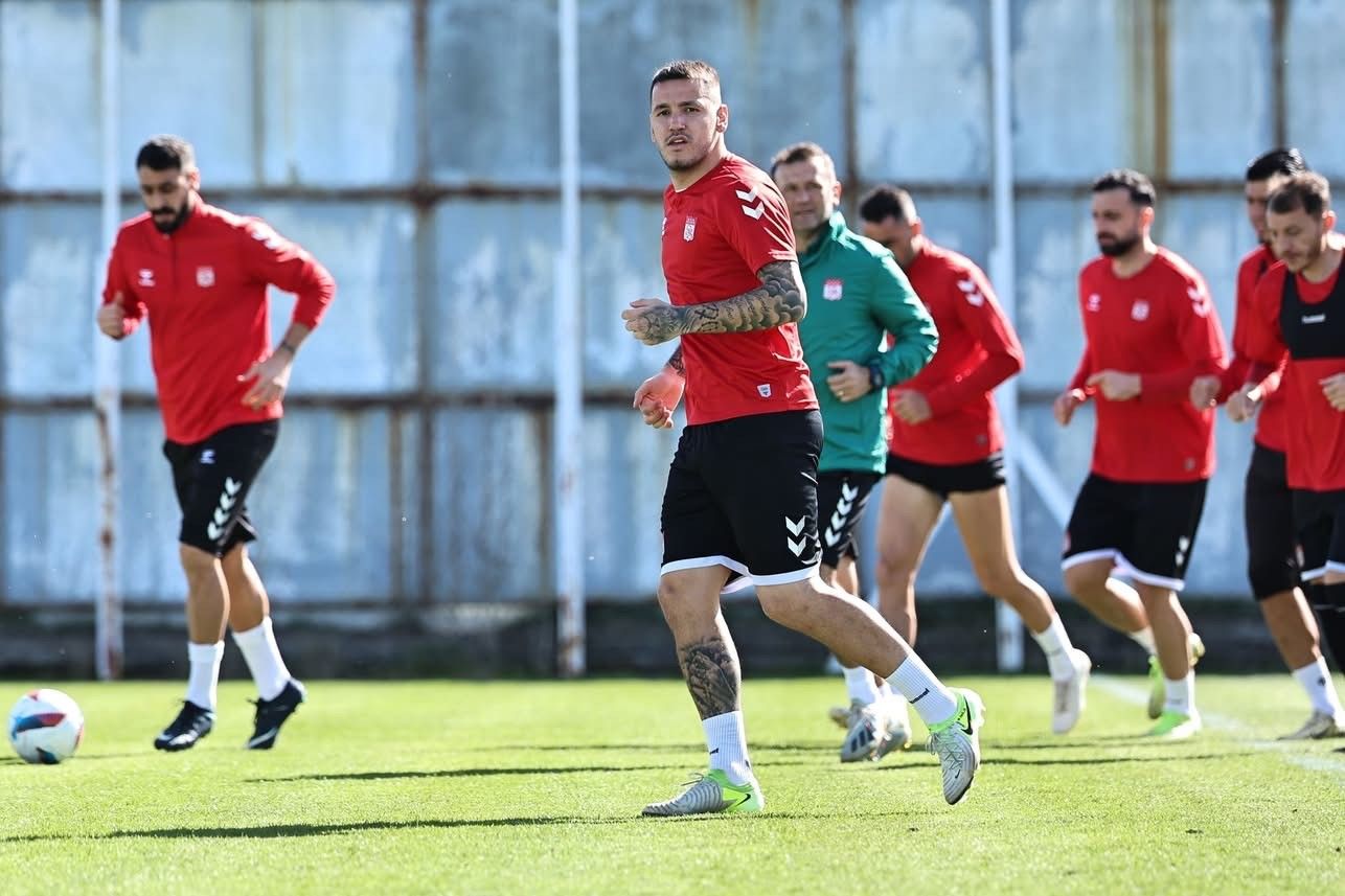 Kasımpaşa - Sivasspor Maçı Öncesi 5 Kritik Detay! | 32. Hafta Öncesi Son Durum