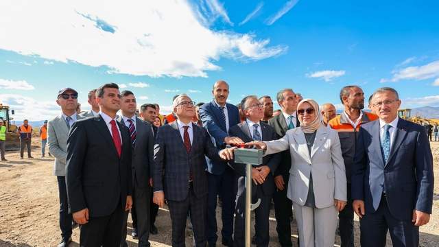 Yeni Asfalt Plenti: 6 İlçenin Köy Yollarına Hizmet Verecek