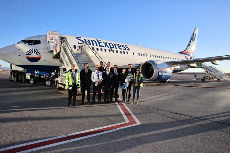 Sivas İzmir arası ikinci uçak seferleri başladı!