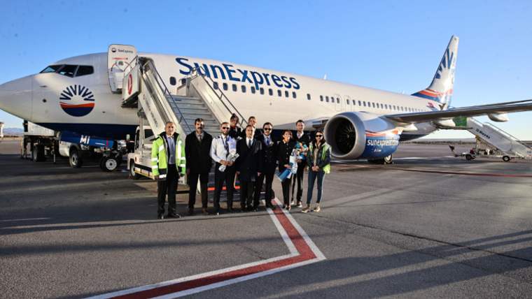 Sivas İzmir arası ikinci uçak seferleri başladı!