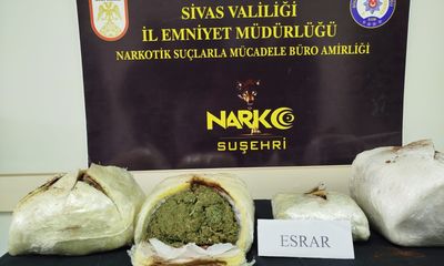 Sivas’ta 5 Kilo 100 Gram Esrar Ele Geçirildi: 2 Kişi Tutuklandı