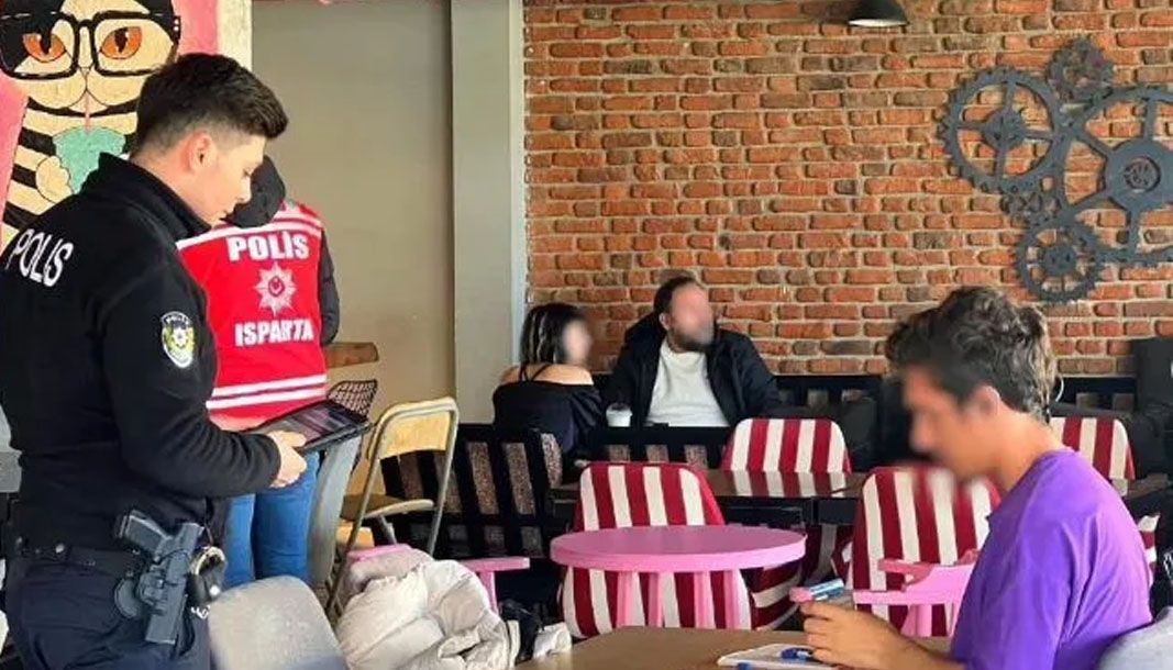 Isparta'da 121 şahsın kimlik kontrolü yapıldı - Birlik Haber Ajansı