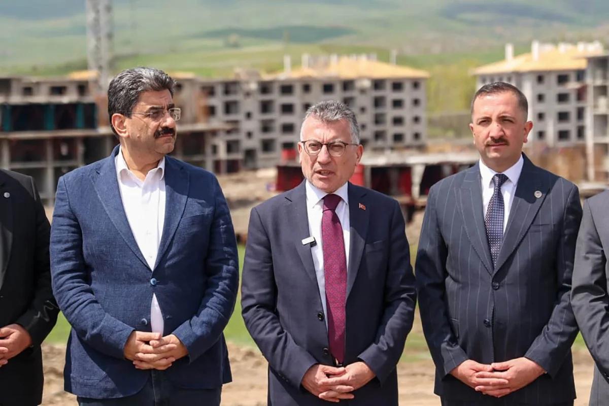 Abdullah Güler İmranlı’da: TOKİ Projesi ve Yeni Kapalı Pazar Yeri Hizmete Kazandırıldı