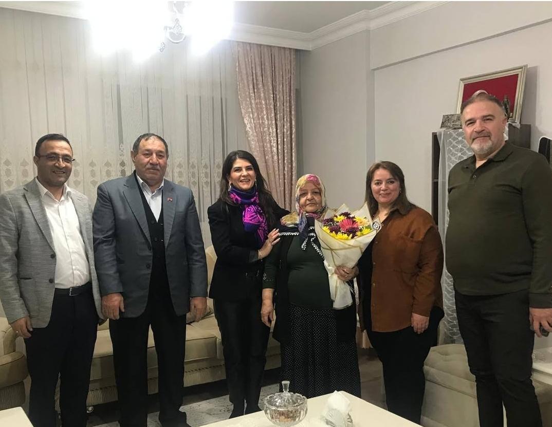 Kars Kent Konseyi Kadın Meclisi Başkanı Başak Çantay'dan anlamlı ziyaret - Birlik Haber Ajansı
