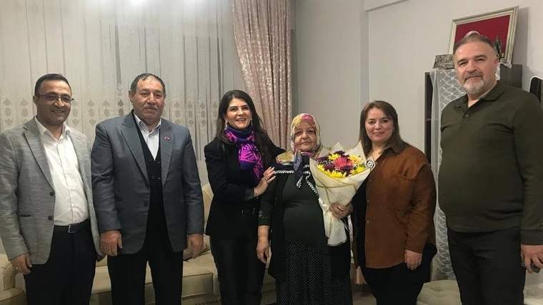 Kars Kent Konseyi Kadın Meclisi Başkanı Başak Çantay'dan anlamlı ziyaret - Birlik Haber Ajansı