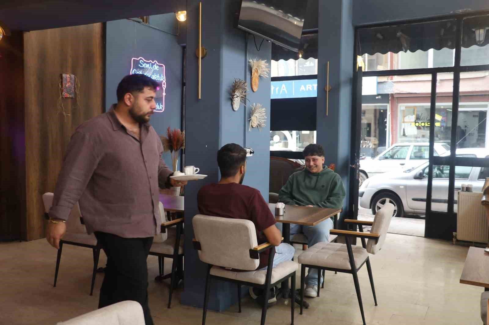 10 TL çay, 20 TL Türk kahvesi: Öğrencilere özel kampanya
