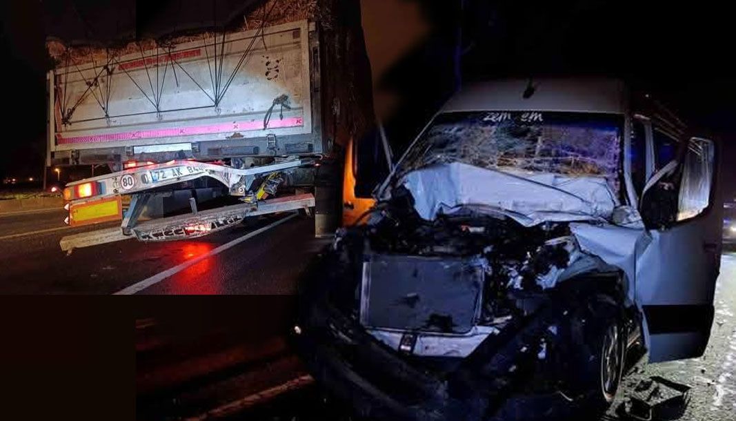 Manavgat’ta tur minibüsü TIR'a arkadan çarptı: 6 Alman turist ile sürücü yaralı - Birlik Haber Ajansı