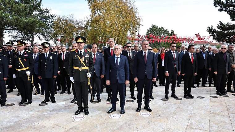 Sivas'ta 29 Ekim Cumhuriyet Bayramı Coşkuyla Kutlandı
