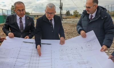 Sivas'ta Spor Yatırımları Yerinde İncelendi: Tenis Kortundan Curling Salonuna Yeni Projeler