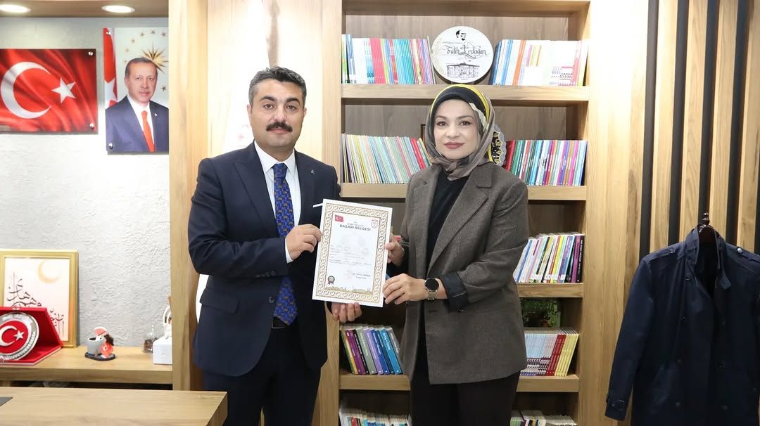Sivas'ta Öğretmenin Heimlich Manevrası ile Öğrenciyi Kurtarma Başarısı