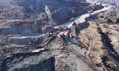 Sivas'ta Göçük Altında Kalan Şirket Müdürü İçin Zaman Daralıyor