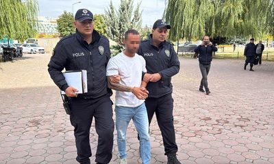 Sivas’ta Şehit Babasına Hakaret Eden Otobüs Şoförü Silahla Vuruldu