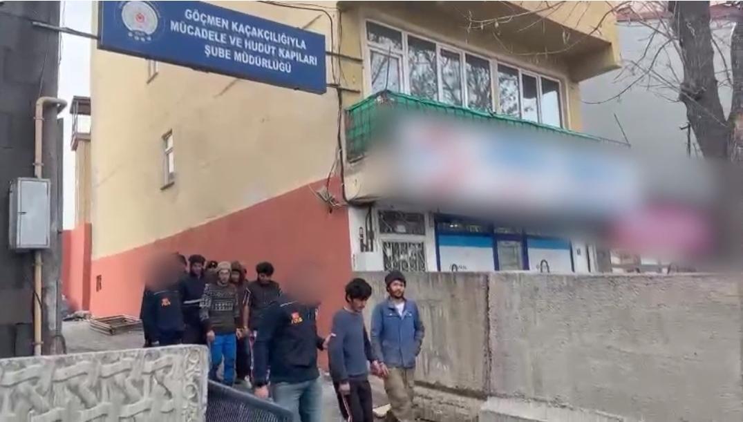 Kars'ta Afganistan uyruklu düzensiz göçmenler yakalandı