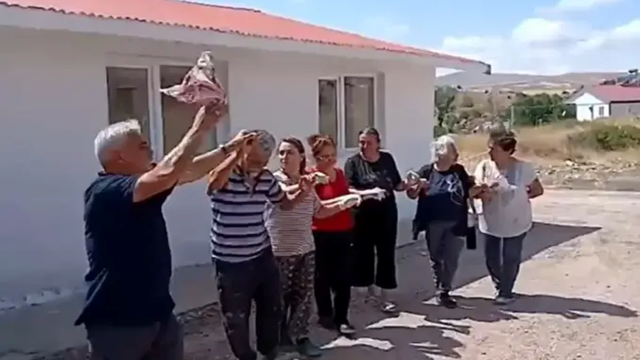 Kangal’da 50 Yıllık Okulu Köylüler Yeniledi