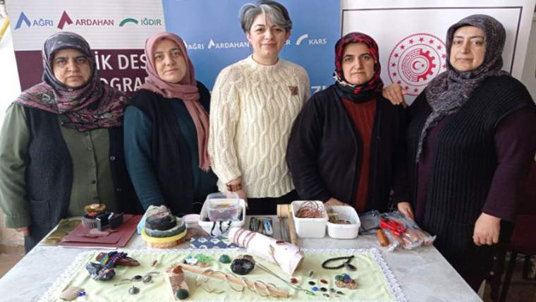 Sarıkamış'ta kadınların el becerileri güçleniyor! - Birlik Haber Ajansı