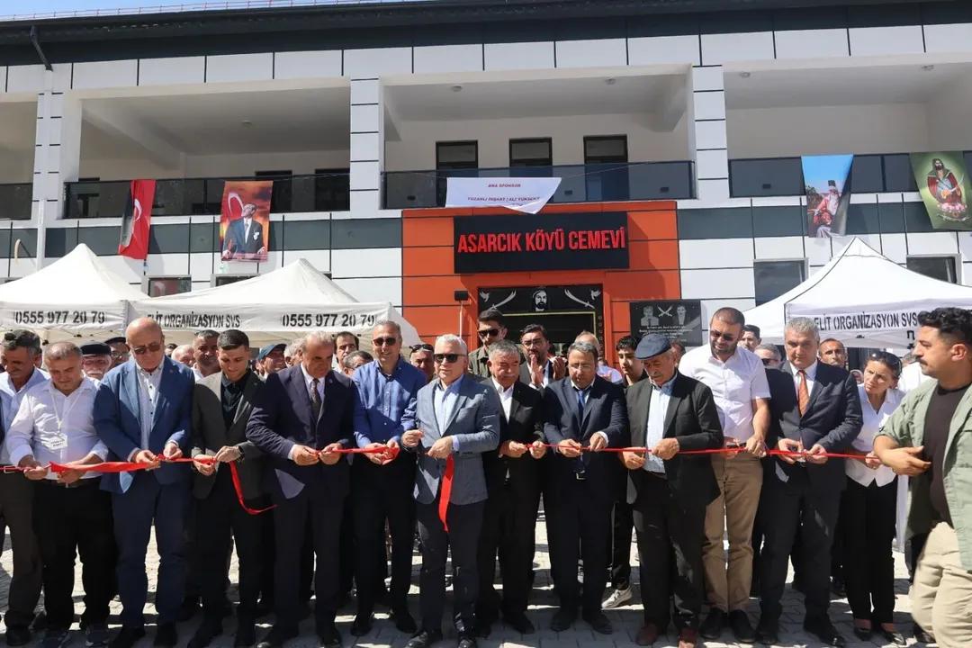 Sivas Asarcık'ta Devlet-Vatandaş İşbirliğiyle Yapılan Cemevi Hizmete Açıldı