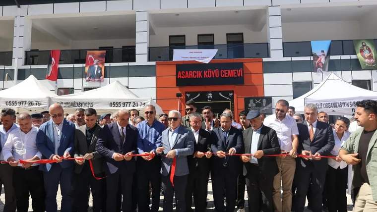 Sivas Asarcık'ta Devlet-Vatandaş İşbirliğiyle Yapılan Cemevi Hizmete Açıldı